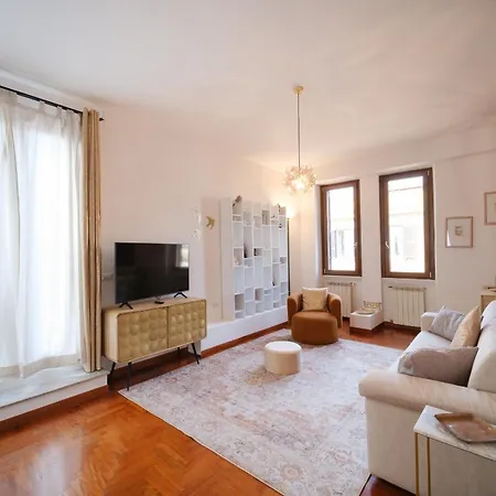 Terrazza Monteverde By Buddyrent Apartment *